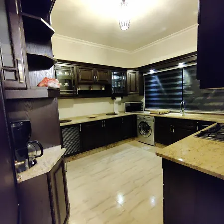 Bedroom Apartment Of 200 Square Meters With An Outdoor Terrace Amman Exterior photo