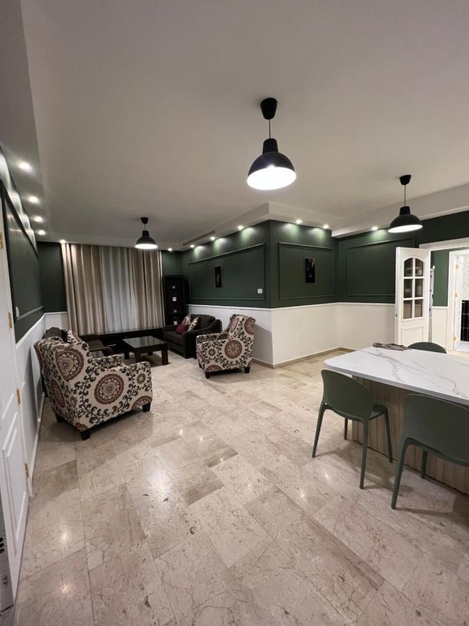 Bedroom Of 200 Square Meters With An Outdoor Terrace شقة *